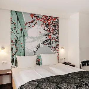 Helvetia Center Otel
